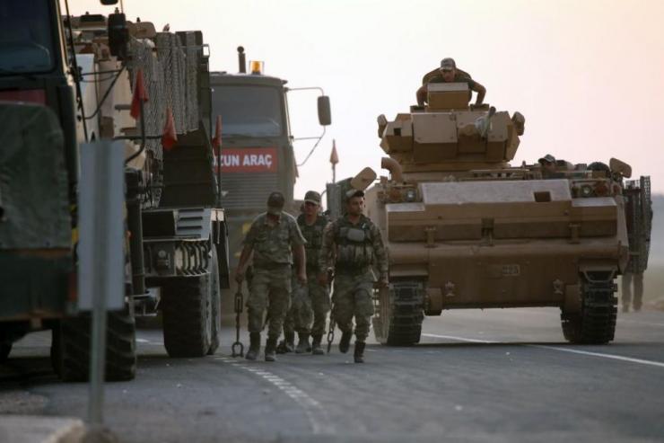 Турската армия предприе сухопътна инвазия в Сирия 
