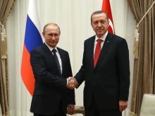 Днешната среща на Путин и Ердоган е трета за тази година. Миналата са разговаряли 25 пъти на четири очи 