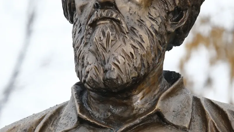 Паметник на Солженицин